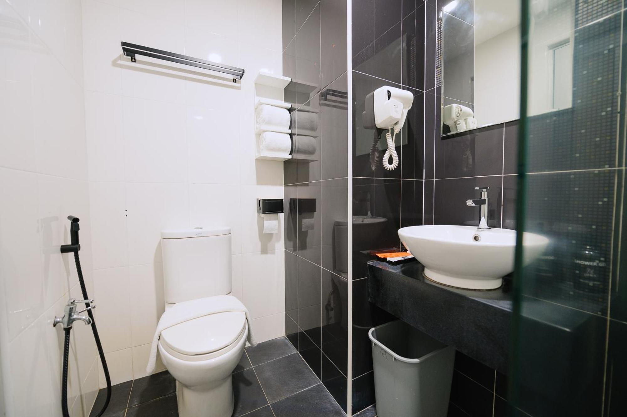 The Concept Hotel Melaka City Экстерьер фото